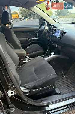 Внедорожник / Кроссовер Mitsubishi Outlander XL 2008 в 