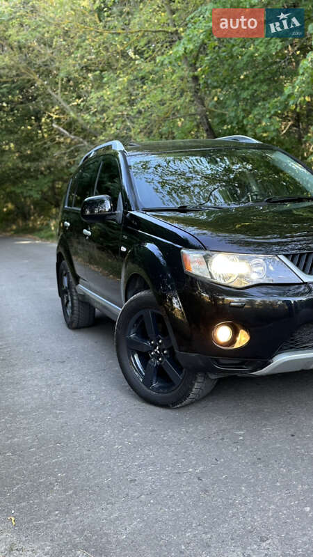 Внедорожник / Кроссовер Mitsubishi Outlander XL 2008 в Белой Церкви фото 6 Внедорожник / Кроссовер Mitsubishi Outlander XL 2008 в Белой Церкви