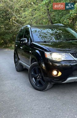 Позашляховик / Кросовер Mitsubishi Outlander XL 2008 в 