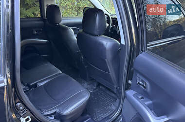 Позашляховик / Кросовер Mitsubishi Outlander XL 2008 в 