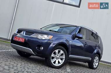 Позашляховик / Кросовер Mitsubishi Outlander XL 2009 в Івано-Франківську