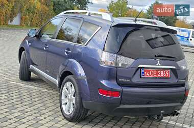 Внедорожник / Кроссовер Mitsubishi Outlander XL 2009 в 