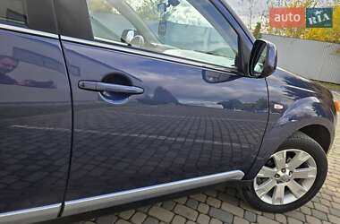 Внедорожник / Кроссовер Mitsubishi Outlander XL 2009 в 