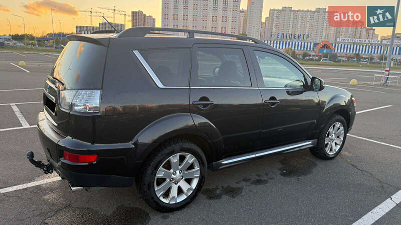 Позашляховик / Кросовер Mitsubishi Outlander XL 2011 в Києві фото 6 Позашляховик / Кросовер Mitsubishi Outlander XL 2011 в Києві