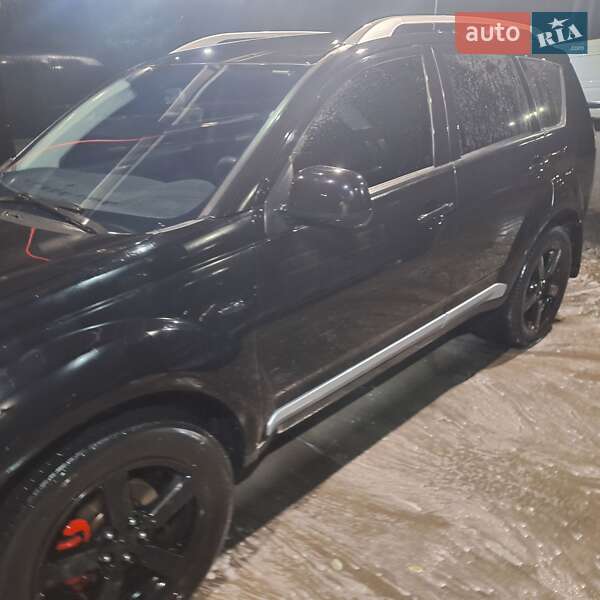 Внедорожник / Кроссовер Mitsubishi Outlander XL 2008 в Львове