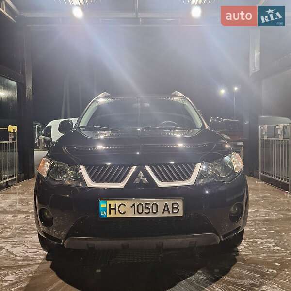 Внедорожник / Кроссовер Mitsubishi Outlander XL 2008 в Львове