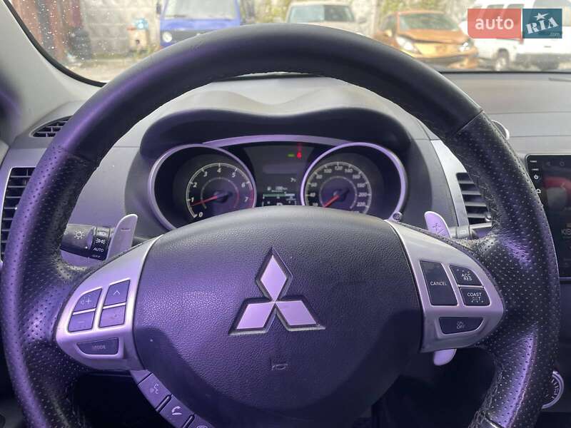 Внедорожник / Кроссовер Mitsubishi Outlander XL 2008 в Киеве фото 5 Внедорожник / Кроссовер Mitsubishi Outlander XL 2008 в Киеве