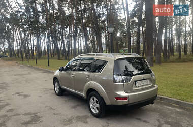 Позашляховик / Кросовер Mitsubishi Outlander XL 2008 в  фото 4 Позашляховик / Кросовер Mitsubishi Outlander XL 2008 в