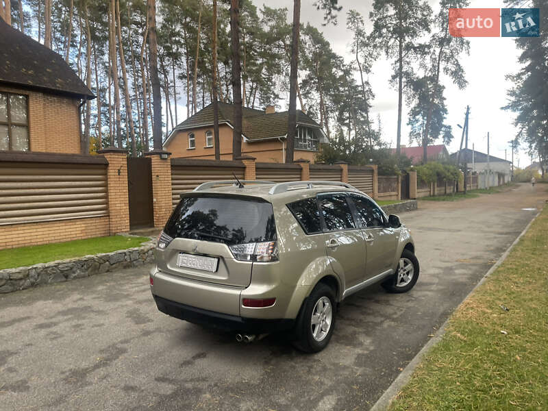 Внедорожник / Кроссовер Mitsubishi Outlander XL 2008 в Чернигове фото 16 Внедорожник / Кроссовер Mitsubishi Outlander XL 2008 в Чернигове