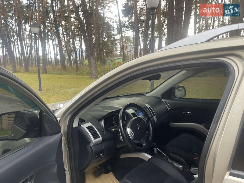 Внедорожник / Кроссовер Mitsubishi Outlander XL 2008 в Чернигове фото 19 Внедорожник / Кроссовер Mitsubishi Outlander XL 2008 в Чернигове