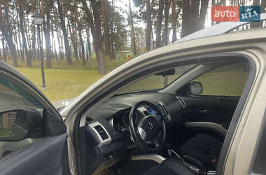 Позашляховик / Кросовер Mitsubishi Outlander XL 2008 в  фото 19 Позашляховик / Кросовер Mitsubishi Outlander XL 2008 в