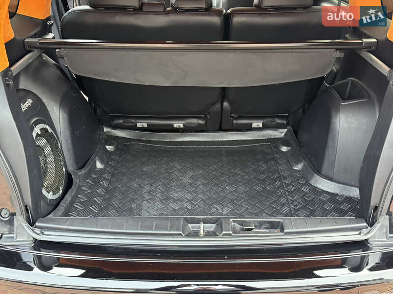 Позашляховик / Кросовер Mitsubishi Outlander XL 2008 в Одесі