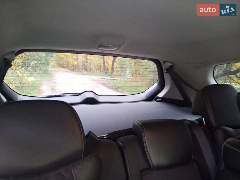 Позашляховик / Кросовер Mitsubishi Outlander XL 2010 в Житомирі