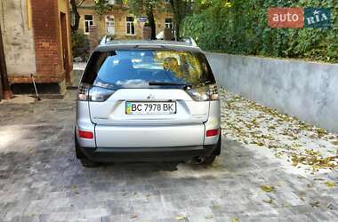 Внедорожник / Кроссовер Mitsubishi Outlander XL 2008 в 