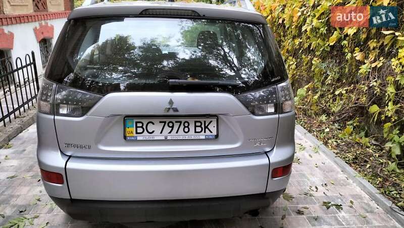 Внедорожник / Кроссовер Mitsubishi Outlander XL 2008 в Львове фото 7 Внедорожник / Кроссовер Mitsubishi Outlander XL 2008 в Львове