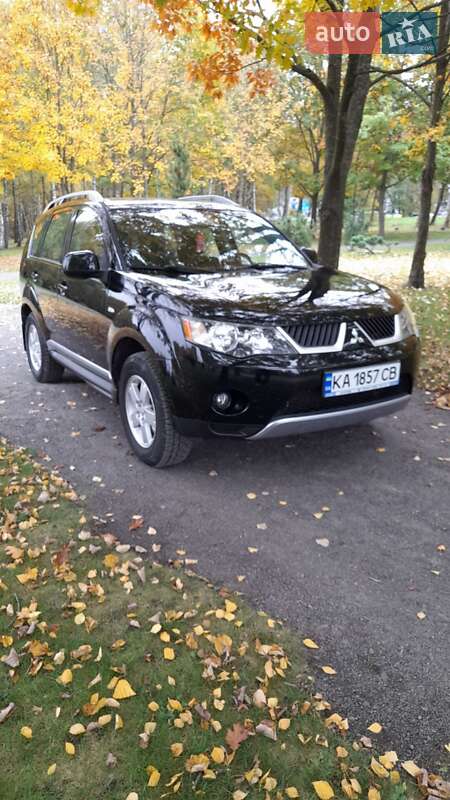 Внедорожник / Кроссовер Mitsubishi Outlander XL 2009 в Хмельницком