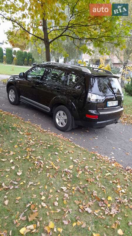 Внедорожник / Кроссовер Mitsubishi Outlander XL 2009 в Хмельницком