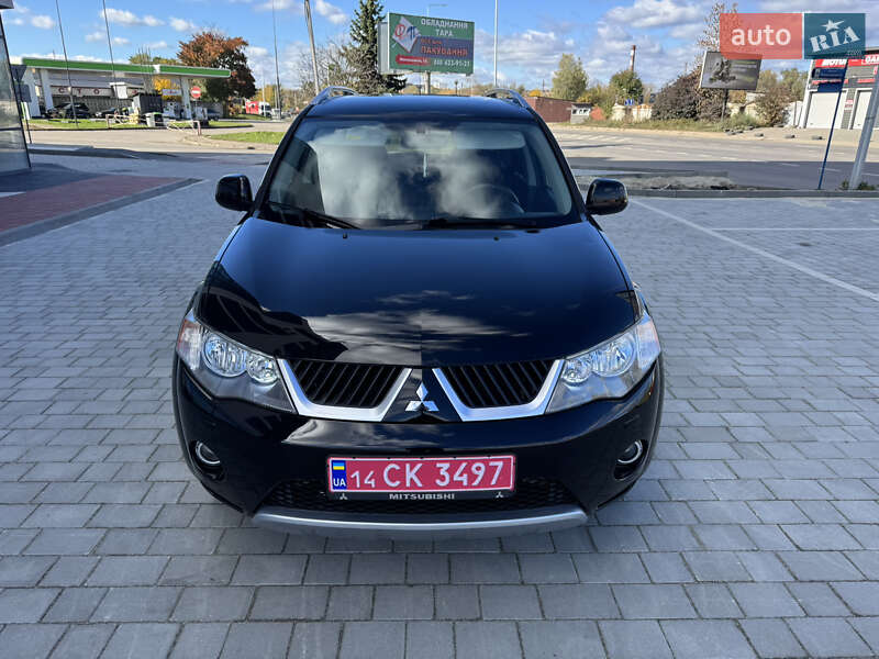 Позашляховик / Кросовер Mitsubishi Outlander XL 2008 в Івано-Франківську