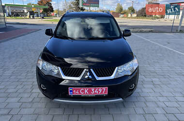 Позашляховик / Кросовер Mitsubishi Outlander XL 2008 в 