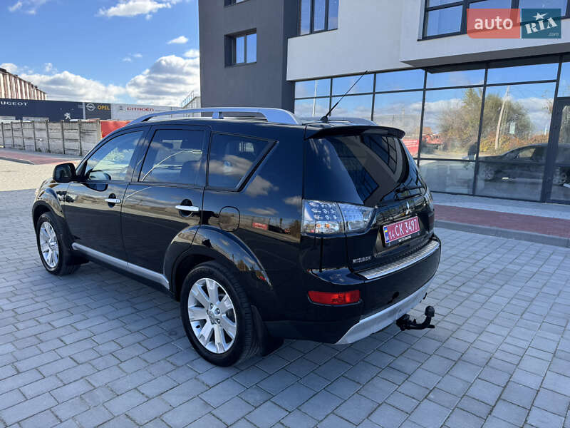 Позашляховик / Кросовер Mitsubishi Outlander XL 2008 в Івано-Франківську