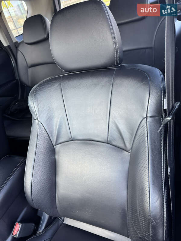 Позашляховик / Кросовер Mitsubishi Outlander XL 2008 в Івано-Франківську