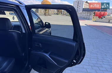 Позашляховик / Кросовер Mitsubishi Outlander XL 2008 в 