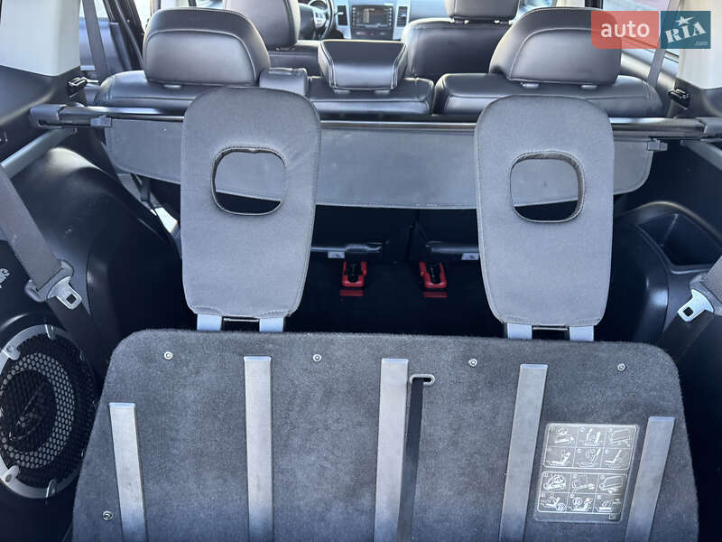 Позашляховик / Кросовер Mitsubishi Outlander XL 2008 в Івано-Франківську