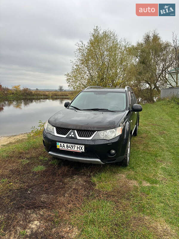Внедорожник / Кроссовер Mitsubishi Outlander XL 2008 в 
