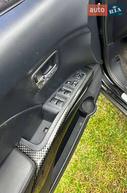 Внедорожник / Кроссовер Mitsubishi Outlander XL 2008 в 