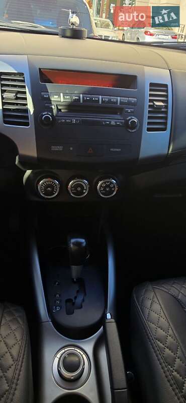 Позашляховик / Кросовер Mitsubishi Outlander XL 2011 в Одесі фото 3 Позашляховик / Кросовер Mitsubishi Outlander XL 2011 в Одесі