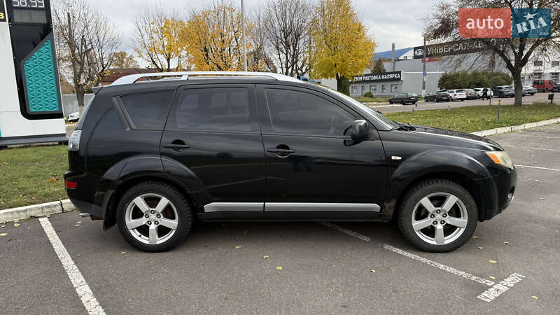 Внедорожник / Кроссовер Mitsubishi Outlander XL 2008 в Киеве