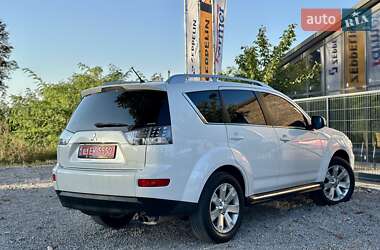 Внедорожник / Кроссовер Mitsubishi Outlander XL 2011 в 