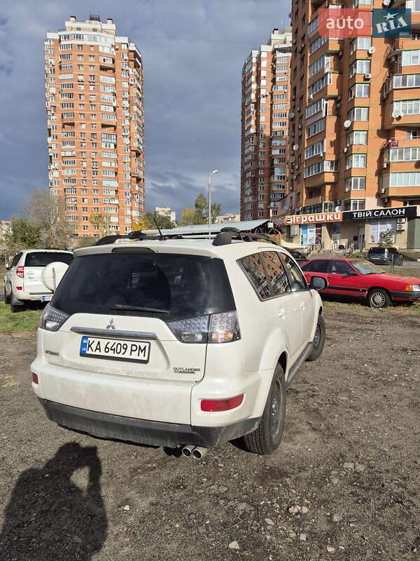 Позашляховик / Кросовер Mitsubishi Outlander XL 2011 в Києві фото 4 Позашляховик / Кросовер Mitsubishi Outlander XL 2011 в Києві