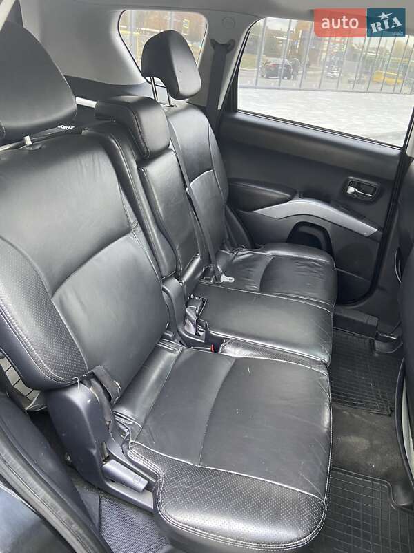 Позашляховик / Кросовер Mitsubishi Outlander XL 2008 в Дніпрі фото 12 Позашляховик / Кросовер Mitsubishi Outlander XL 2008 в Дніпрі