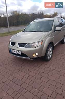 Позашляховик / Кросовер Mitsubishi Outlander XL 2007 в Трускавці