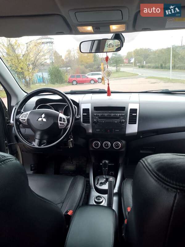 Позашляховик / Кросовер Mitsubishi Outlander XL 2007 в Трускавці фото 22 Позашляховик / Кросовер Mitsubishi Outlander XL 2007 в Трускавці
