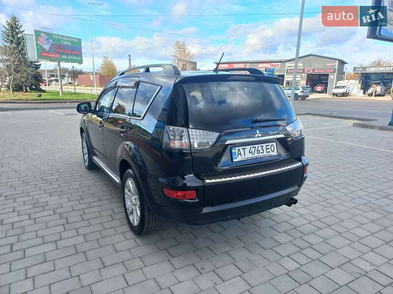Внедорожник / Кроссовер Mitsubishi Outlander XL 2011 в Ивано-Франковске фото 4 Внедорожник / Кроссовер Mitsubishi Outlander XL 2011 в Ивано-Франковске