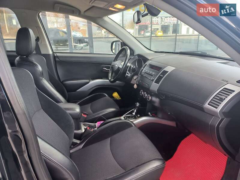 Внедорожник / Кроссовер Mitsubishi Outlander XL 2011 в Ивано-Франковске фото 13 Внедорожник / Кроссовер Mitsubishi Outlander XL 2011 в Ивано-Франковске