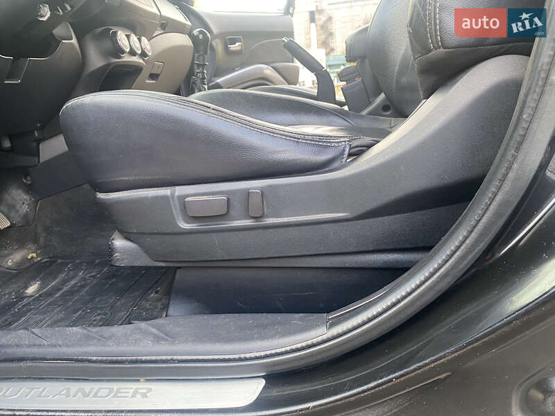 Позашляховик / Кросовер Mitsubishi Outlander XL 2007 в Іванівці фото 21 Позашляховик / Кросовер Mitsubishi Outlander XL 2007 в Іванівці