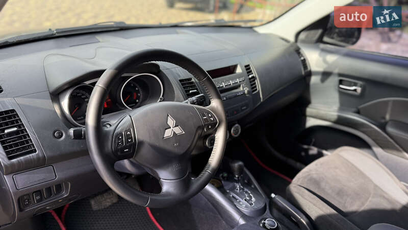 Внедорожник / Кроссовер Mitsubishi Outlander XL 2009 в Днепре фото 16 Внедорожник / Кроссовер Mitsubishi Outlander XL 2009 в Днепре