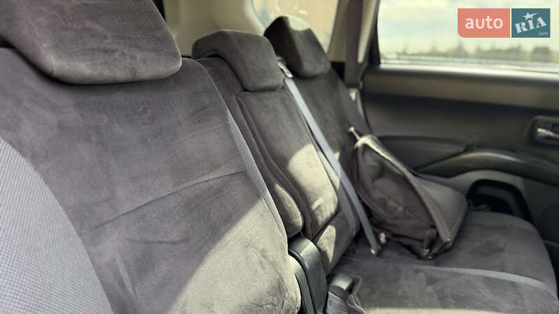Внедорожник / Кроссовер Mitsubishi Outlander XL 2009 в Днепре фото 21 Внедорожник / Кроссовер Mitsubishi Outlander XL 2009 в Днепре