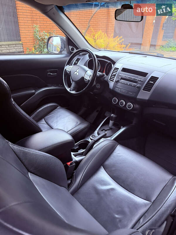 Внедорожник / Кроссовер Mitsubishi Outlander XL 2007 в Киеве фото 31 Внедорожник / Кроссовер Mitsubishi Outlander XL 2007 в Киеве