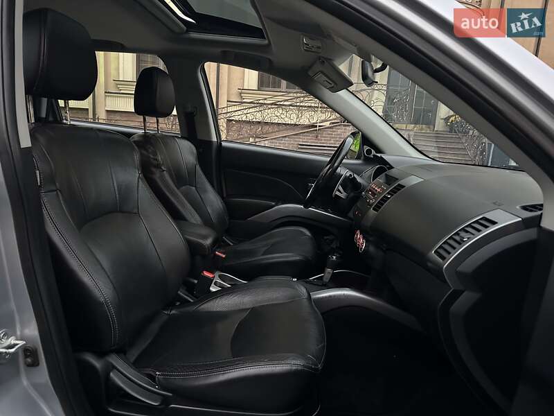 Внедорожник / Кроссовер Mitsubishi Outlander XL 2007 в Киеве фото 25 Внедорожник / Кроссовер Mitsubishi Outlander XL 2007 в Киеве