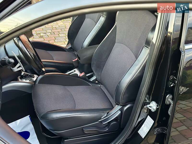 Внедорожник / Кроссовер Mitsubishi Outlander XL 2012 в Владимирце фото 17 Внедорожник / Кроссовер Mitsubishi Outlander XL 2012 в Владимирце