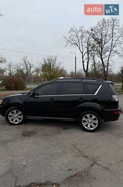 Внедорожник / Кроссовер Mitsubishi Outlander XL 2011 в Запорожье