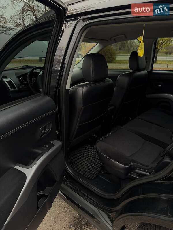 Позашляховик / Кросовер Mitsubishi Outlander XL 2011 в Запоріжжі фото 25 Позашляховик / Кросовер Mitsubishi Outlander XL 2011 в Запоріжжі