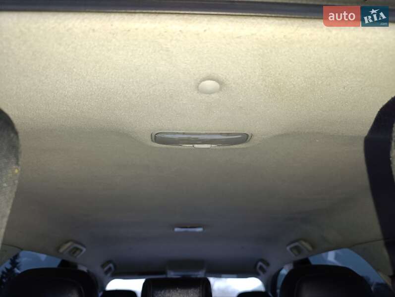 Внедорожник / Кроссовер Mitsubishi Outlander XL 2010 в Теофиполе