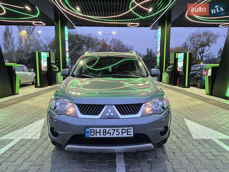 Позашляховик / Кросовер Mitsubishi Outlander XL 2007 в Одесі фото 64 Позашляховик / Кросовер Mitsubishi Outlander XL 2007 в Одесі