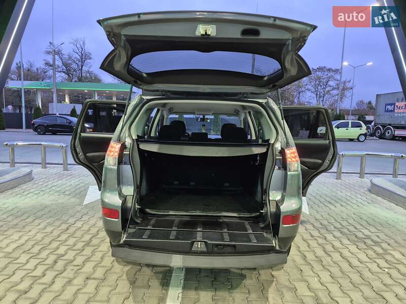 Позашляховик / Кросовер Mitsubishi Outlander XL 2007 в Одесі фото 72 Позашляховик / Кросовер Mitsubishi Outlander XL 2007 в Одесі