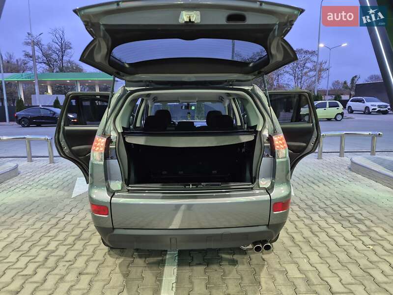 Позашляховик / Кросовер Mitsubishi Outlander XL 2007 в Одесі фото 76 Позашляховик / Кросовер Mitsubishi Outlander XL 2007 в Одесі